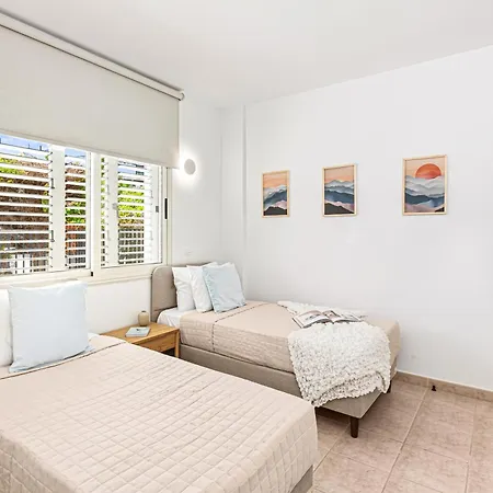 Aurelia By Nomads * Polis